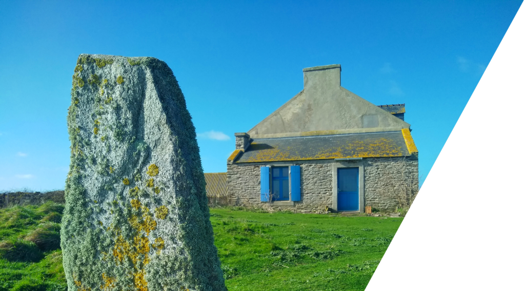 Île de Quéménès Ferme Iroise Finistère Brest Conquet Bretagne Ouessant Molène Hôtel Hébergement Tourisme Chambres et Table d'hôtes Vacances Week-end Séjour Mer Nature Agriculture Biologique Bien-être Découverte Conservatoire du littoral Autonomie Solaire Éolienne Moutons Pierres Noires Litiri Triélen